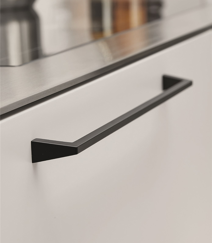 Möbelgriffe aus Zinkdruckguss - PYRAMID