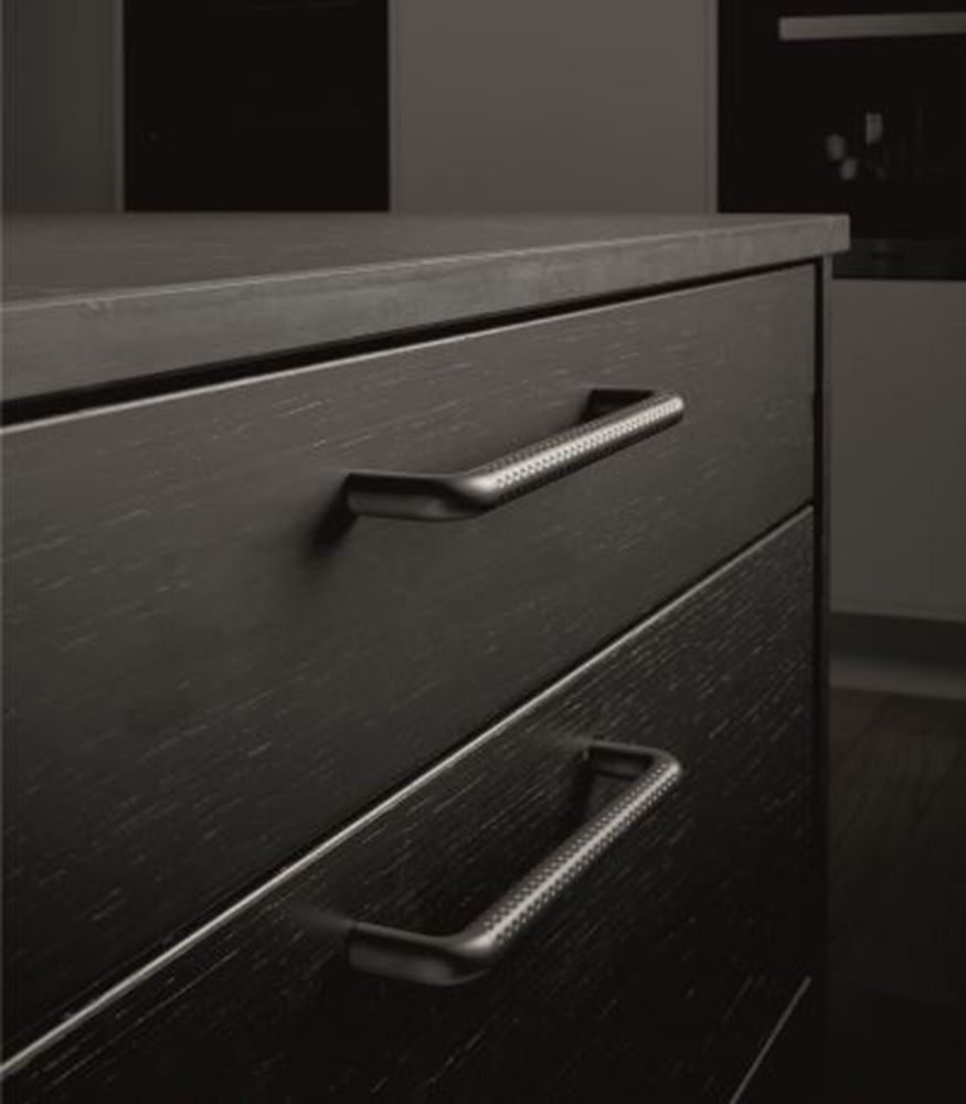 Möbelgriffe aus Zinkdruckguss - PUNCTUATE